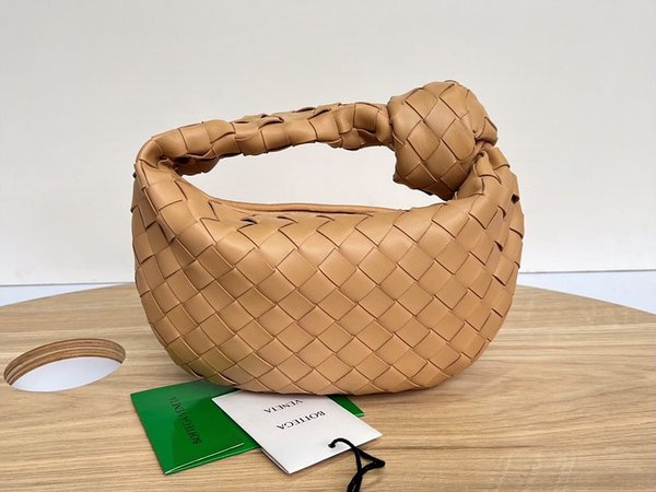 보테가베네타 미니 조디 [매장가 347만원대]