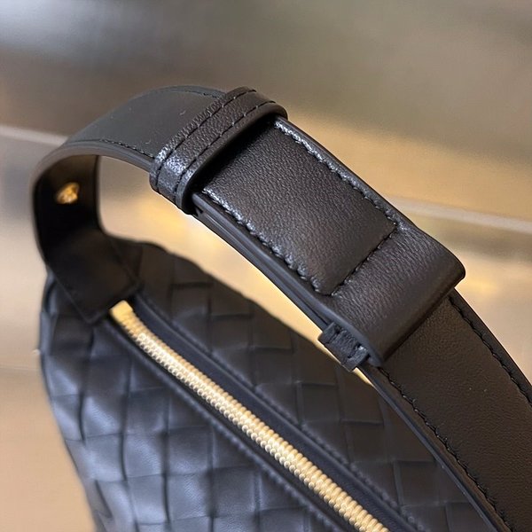 보테가베네타 미니 월리스 [매장가 282만원대]