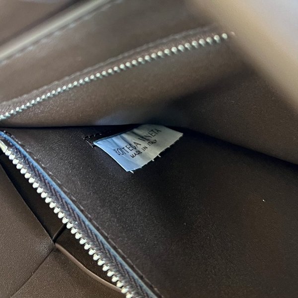 보테가베네타 카세트백 [매장가 399만원대]