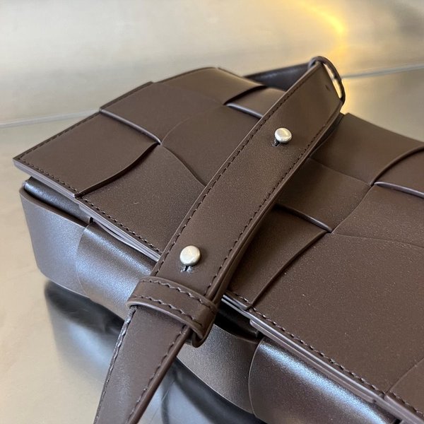 보테가베네타 카세트백 [매장가 399만원대]