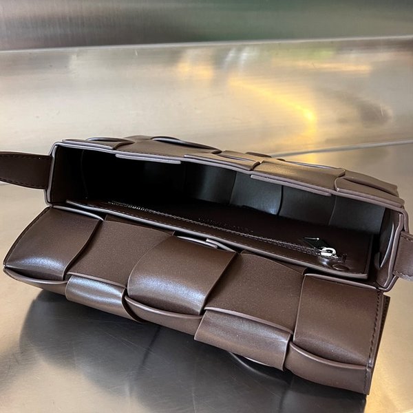 보테가베네타 카세트백 [매장가 399만원대]