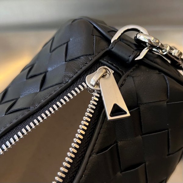 보테가베네타 미니 인트레치아토 베럴 [매장가 298만원대]