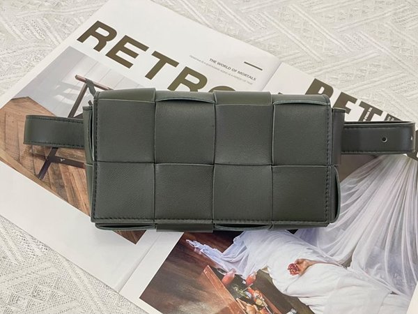 보테가베네타 카세트 벨트백 [매장가 281만원대]