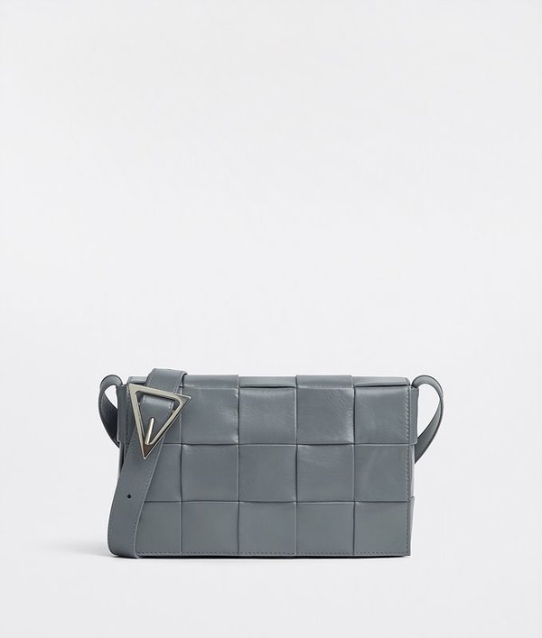 보테가베네타 카세트백 [매장가 364만원대]