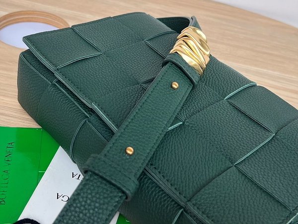 보테가베네타 카세트백 [매장가 399만원대]