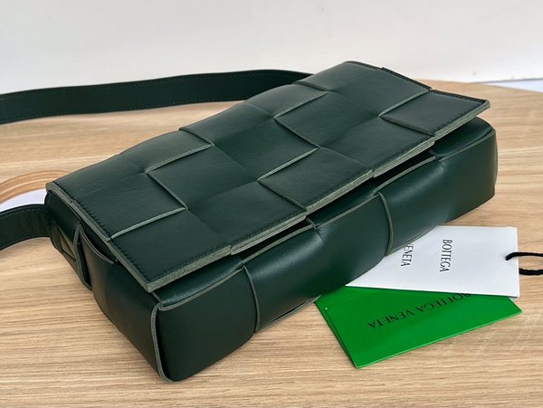 보테가베네타 카세트백 [매장가 364만원대]