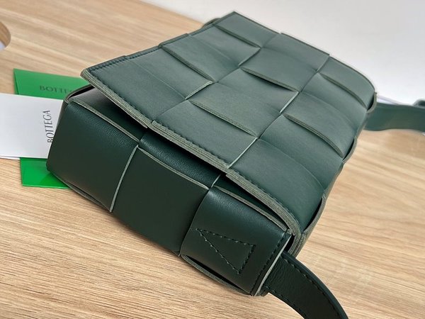 보테가베네타 카세트백 [매장가 364만원대]