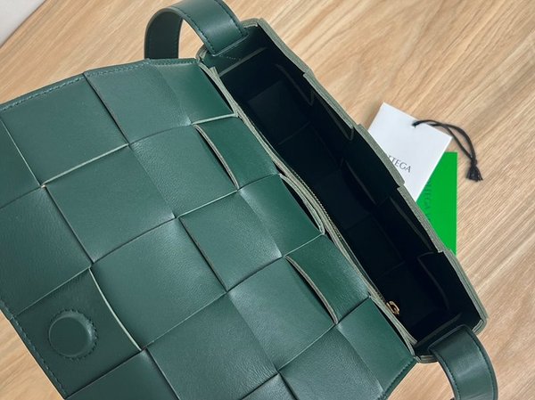 보테가베네타 카세트백 [매장가 364만원대]