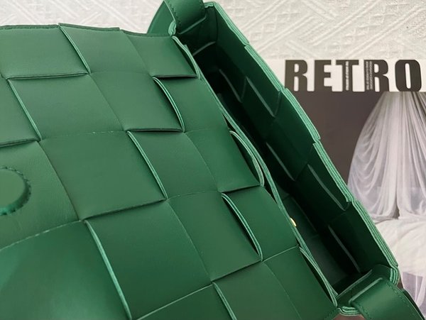 보테가베네타 카세트백 [매장가 364만원대]