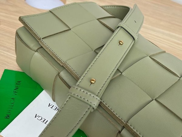 보테가베네타 카세트백 [매장가 364만원대]