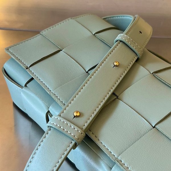 보테가베네타 카세트백 [매장가 364만원대]