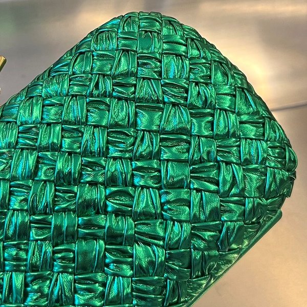 보테가베네타 스트랩 놋 클러치 [매장가 500만원대]