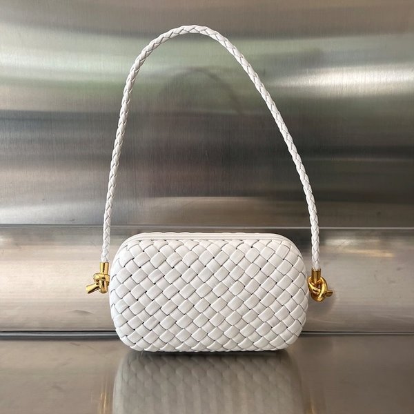 보테가베네타 스트랩 놋 미노디에르 [매장가 485만원대]