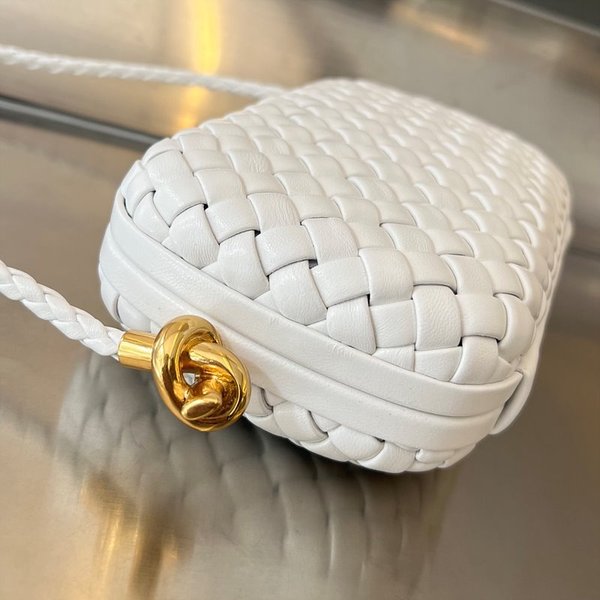 보테가베네타 스트랩 놋 미노디에르 [매장가 485만원대]