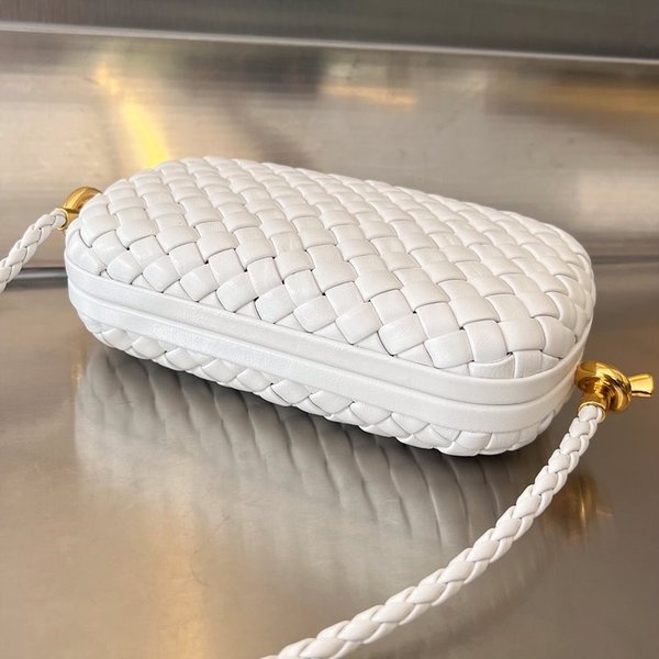 보테가베네타 스트랩 놋 미노디에르 [매장가 485만원대]