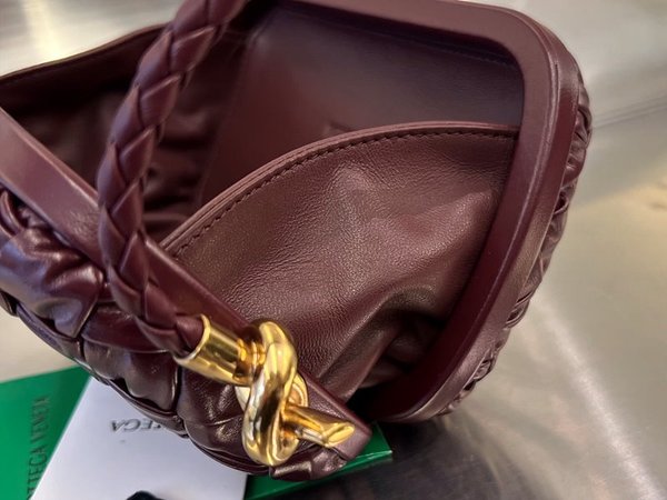 보테가베네타 램스킨 놋 미노디에르 [매장가 578만원대]