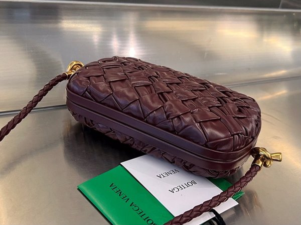 보테가베네타 램스킨 놋 미노디에르 [매장가 578만원대]