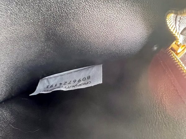 보테가베네타 패디드 카세트백 [매장가 567만원대]