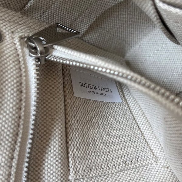 보테가베네타 카세트 숄더백 [매장가 364만원대]