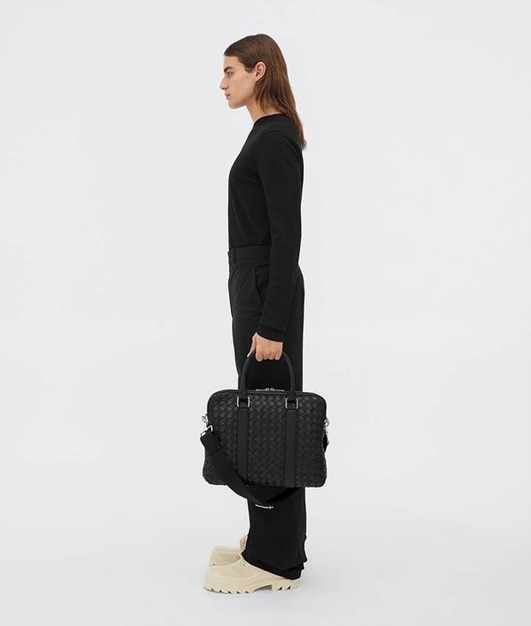 보테가베네타 슬림 브리프 케이스 [매장가 520만원대]