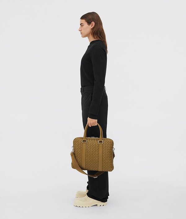 보테가베네타 슬림 브리프 케이스 [매장가 520만원대]