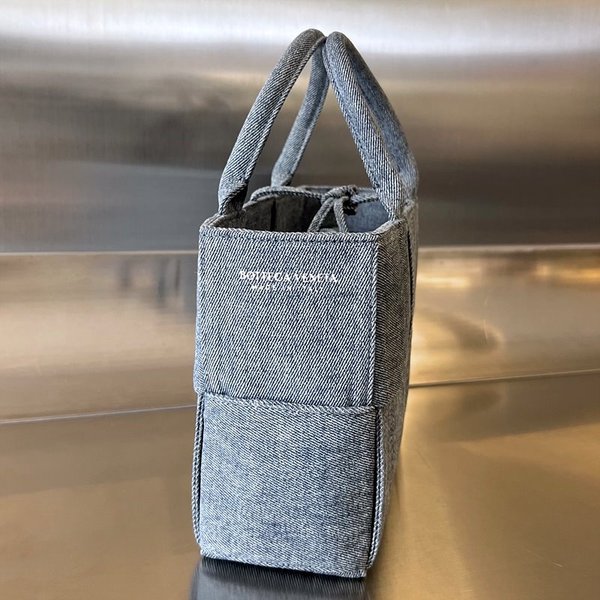 보테가베네타 워시드 데님 아프코 미니 토트백 [매장가 350만원대]