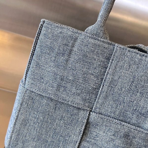 보테가베네타 워시드 데님 아프코 미니 토트백 [매장가 350만원대]