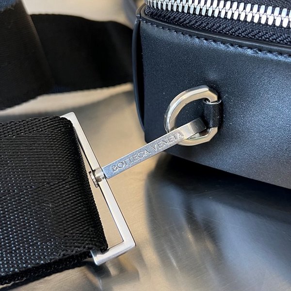 보테가베네타 아르코 브리프 케이스 [매장가 480만원대]