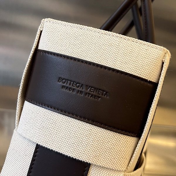 보테가베네타 아르코 라지 토트백 [매장가 518만원대]