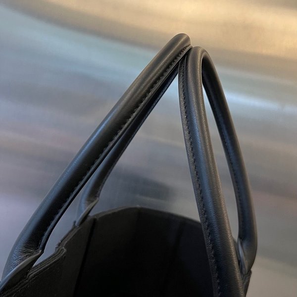 보테가베네타 아르코 라지 토트백 [매장가 396만원대]