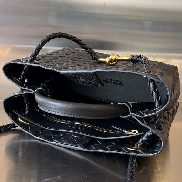 보테가베네타 스몰 안디아모 [매장가 538만원대]