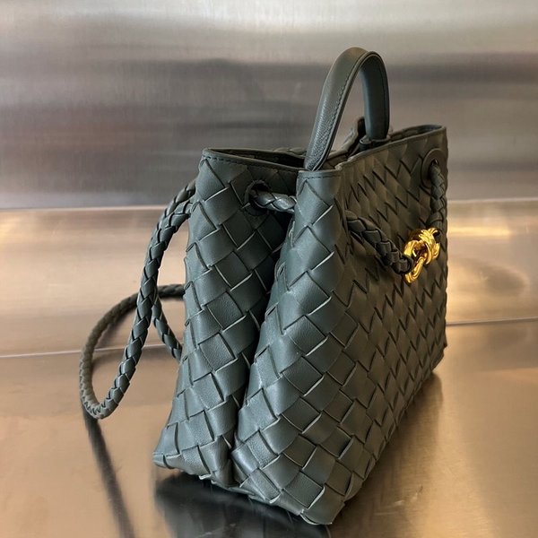 보테가베네타 스몰 안디아모 [매장가 538만원대]