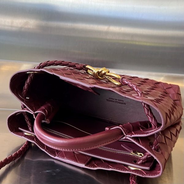 보테가베네타 스몰 안디아모 [매장가 538만원대]