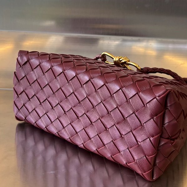 보테가베네타 스몰 안디아모 [매장가 538만원대]