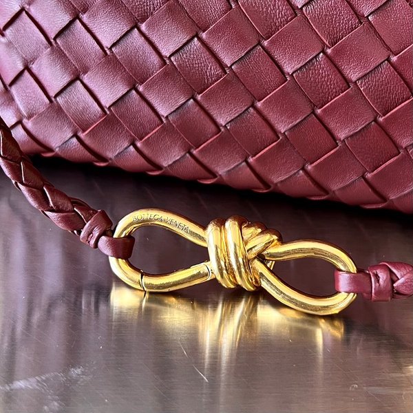 보테가베네타 스몰 안디아모 [매장가 538만원대]