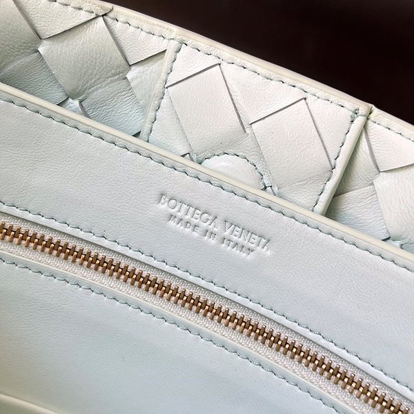 보테가베네타 스몰 안디아모 [매장가 538만원대]