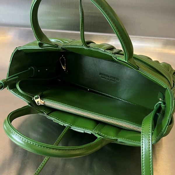 보테가베네타 스몰 아르코 토트백 [매장가 578만원대]