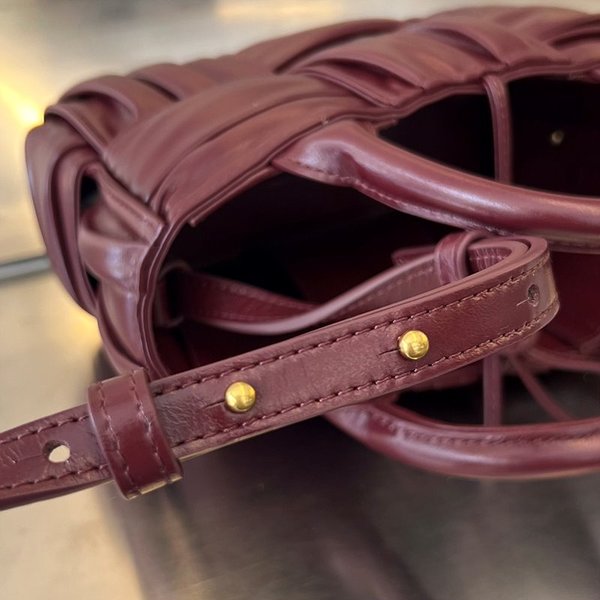 보테가베네타 스몰 아르코 토트백 [매장가 578만원대]