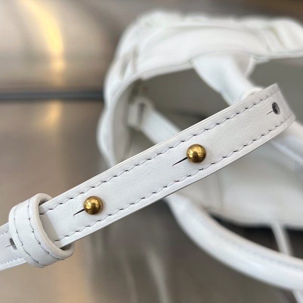 보테가베네타 스몰 아르코 토트백 [매장가 578만원대]