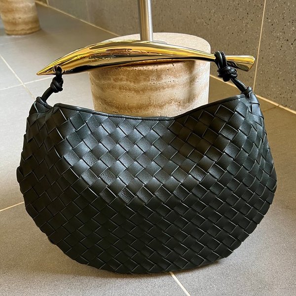 보테가베네타 사르딘 백 [매장가 545만원대]