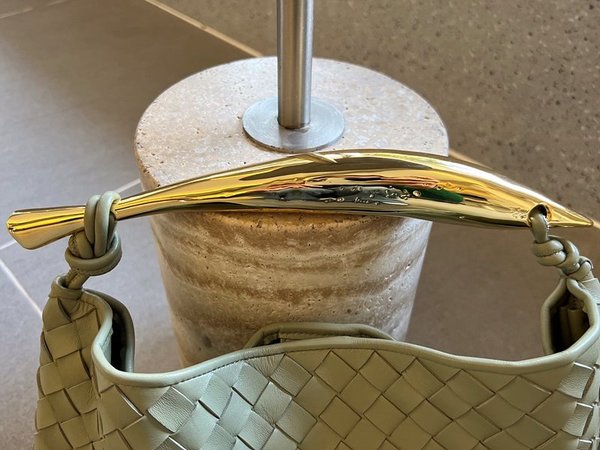 보테가베네타 사르딘 백 [매장가 545만원대]