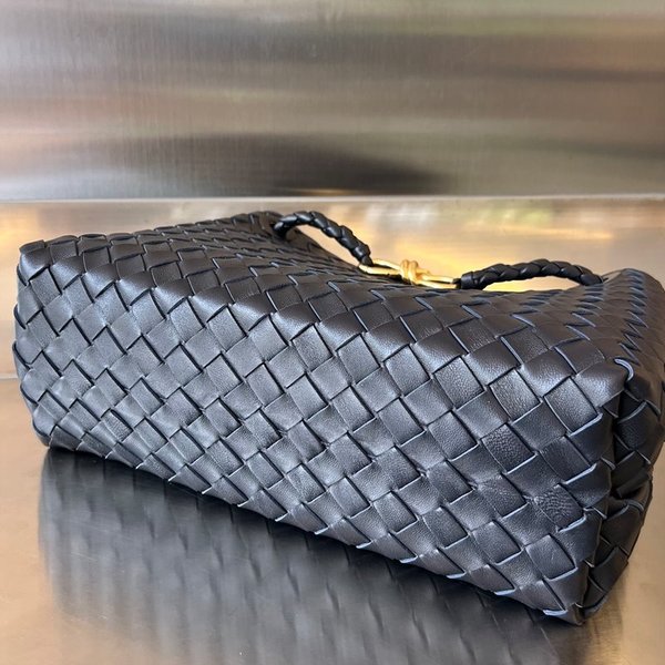 보테가베네타 미디엄 안디아모 백 [매장가 636만원대]