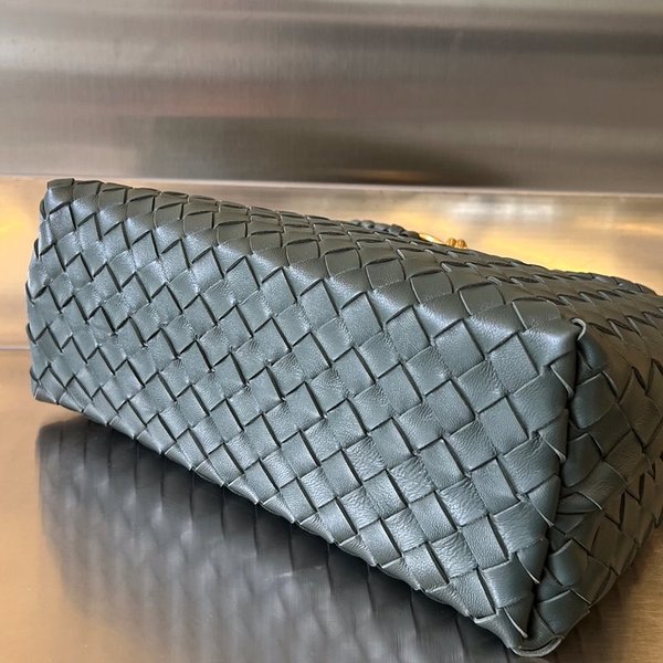 보테가베네타 미디엄 안디아모 백 [매장가 636만원대]