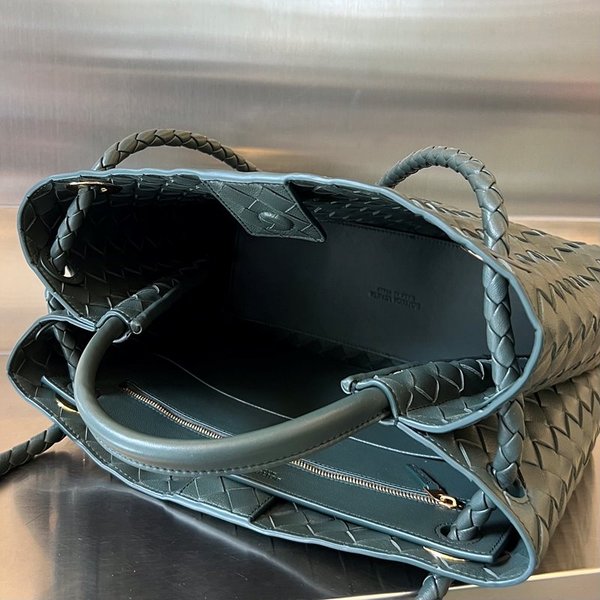 보테가베네타 미디엄 안디아모 백 [매장가 636만원대]