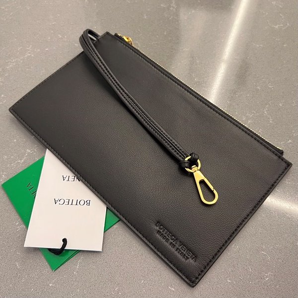 보테가베네타 미디엄 까바백 [매장가 1145만원대]