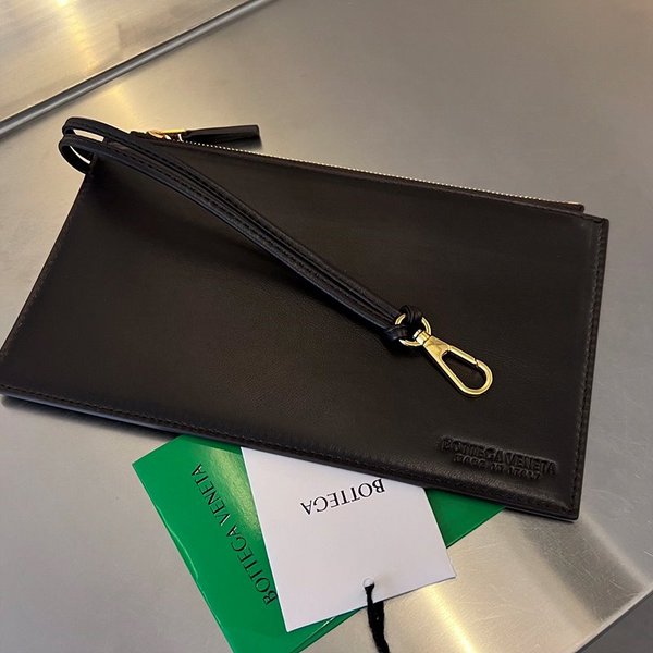 보테가베네타 미디엄 까바백 [매장가 1145만원대]