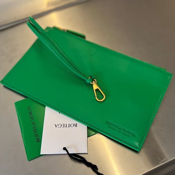 보테가베네타 미디엄 까바백 [매장가 1145만원대]