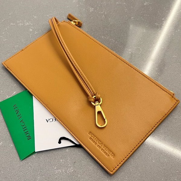 보테가베네타 미디엄 까바백 [매장가 1145만원대]