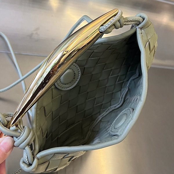 보테가베네타 미니 사르딘 백 [매장가 416만원대]