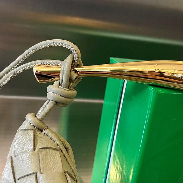 보테가베네타 미니 사르딘 백 [매장가 416만원대]